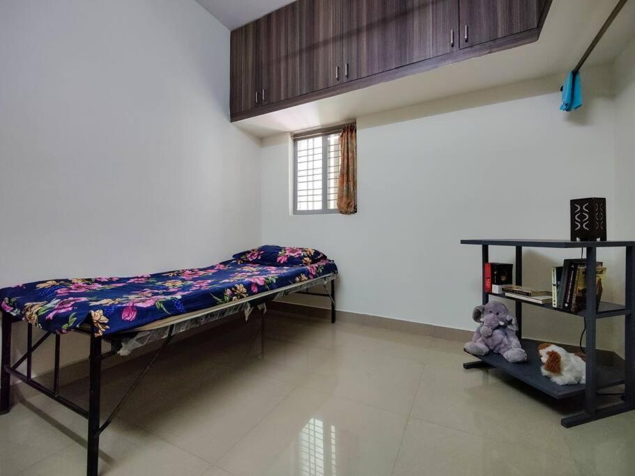 Comfy 2-Bedroom House In Sanjaynagar, Bengaluru Bangalore Exterior foto